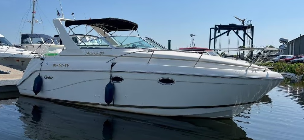 hoofdfoto: 1 Rinker 270    Fiesta Vee