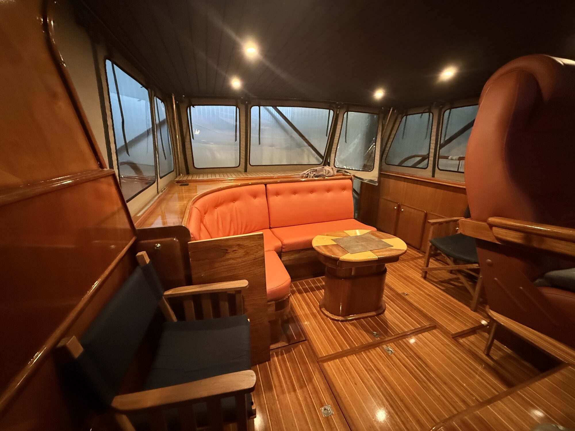 foto: 5 Crown yachts Crown Cruiser 12.85 OK Spiegeldeur