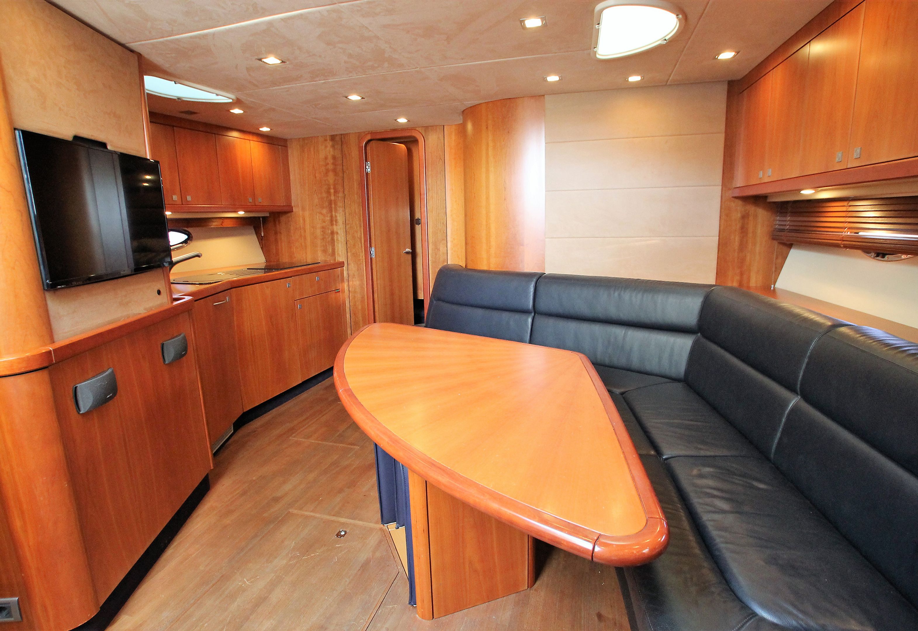 foto: 5 Sunseeker Portofino 53