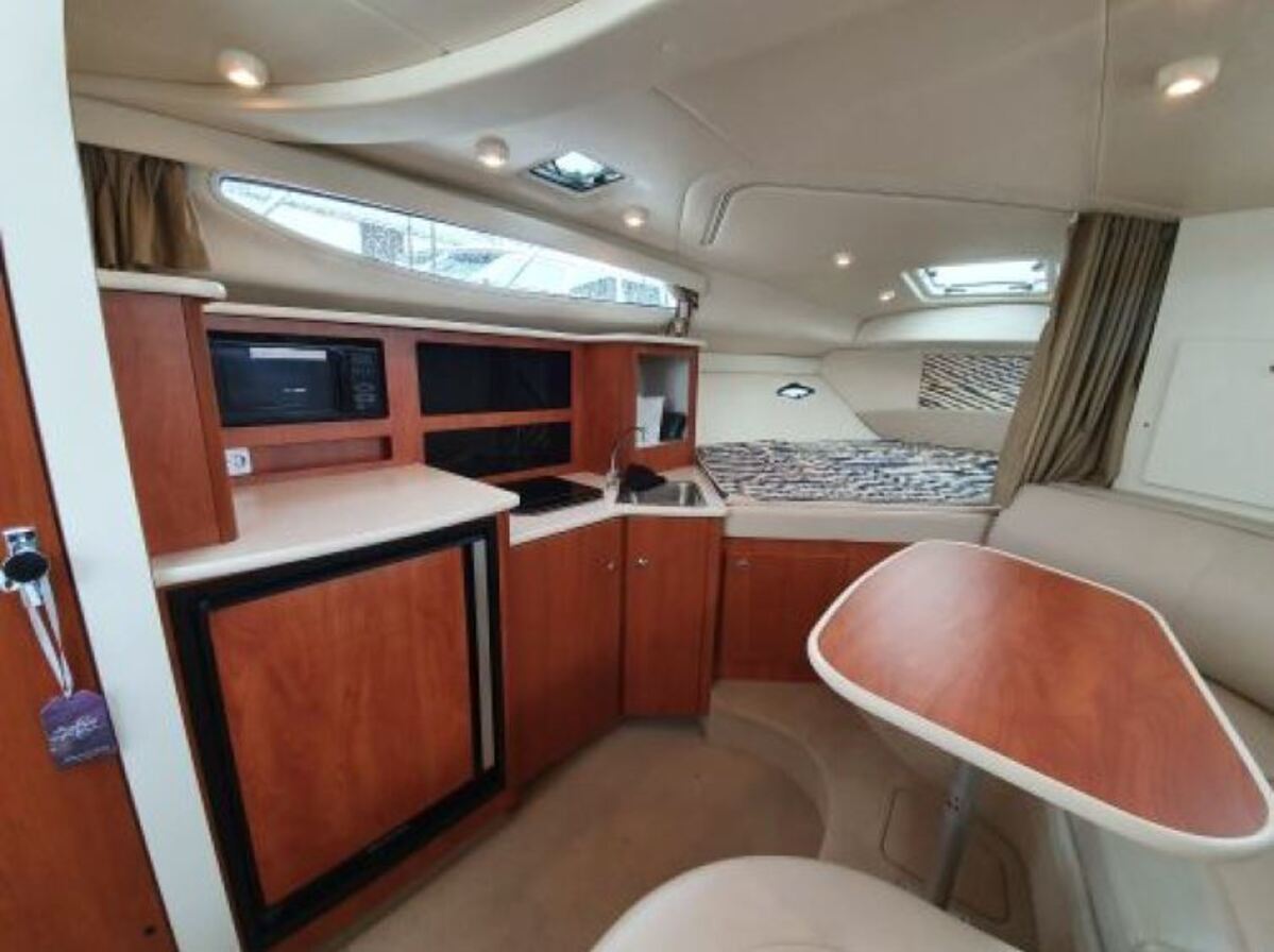 foto: 7 Bayliner 305 CIERA