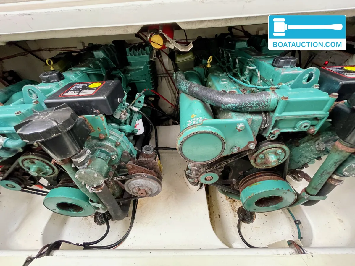 foto: 6 Sealine 310 Sportbridge