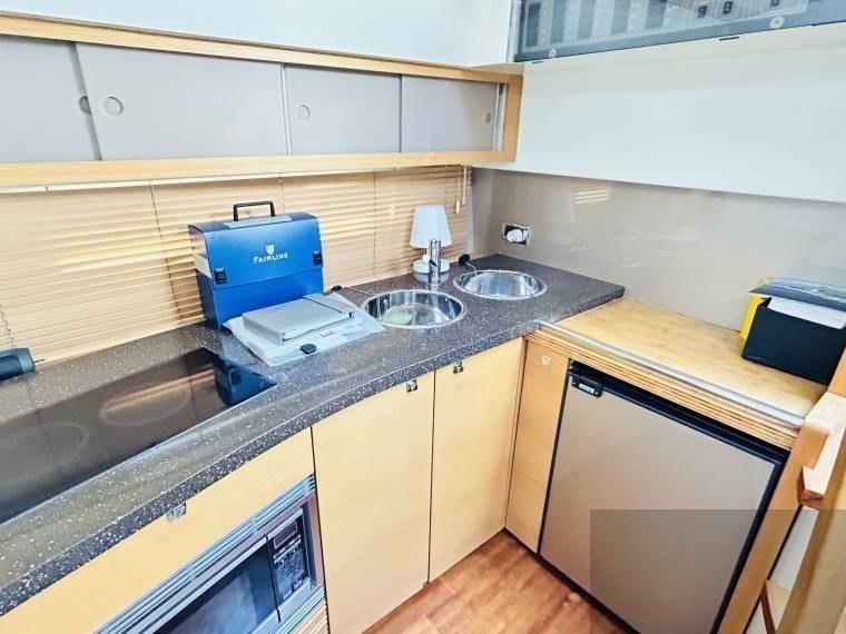 foto: 14 Fairline Targa 44 GT HT uitvoering