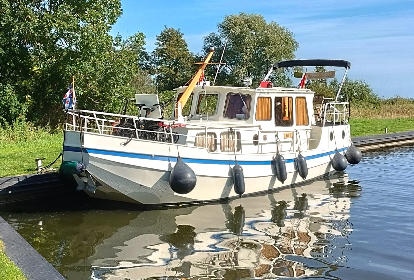 foto: 24 Linssen - Sint Jozef Vlet 950 Salon AK