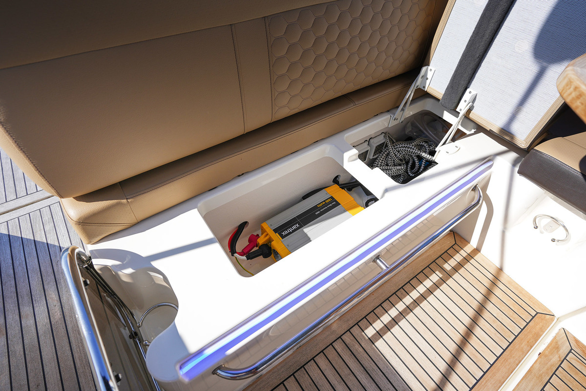 foto: 6 Sea Ray Sundancer 290