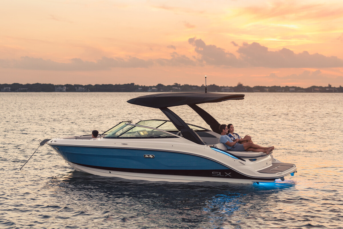 foto: 5 Sea Ray SLX 260