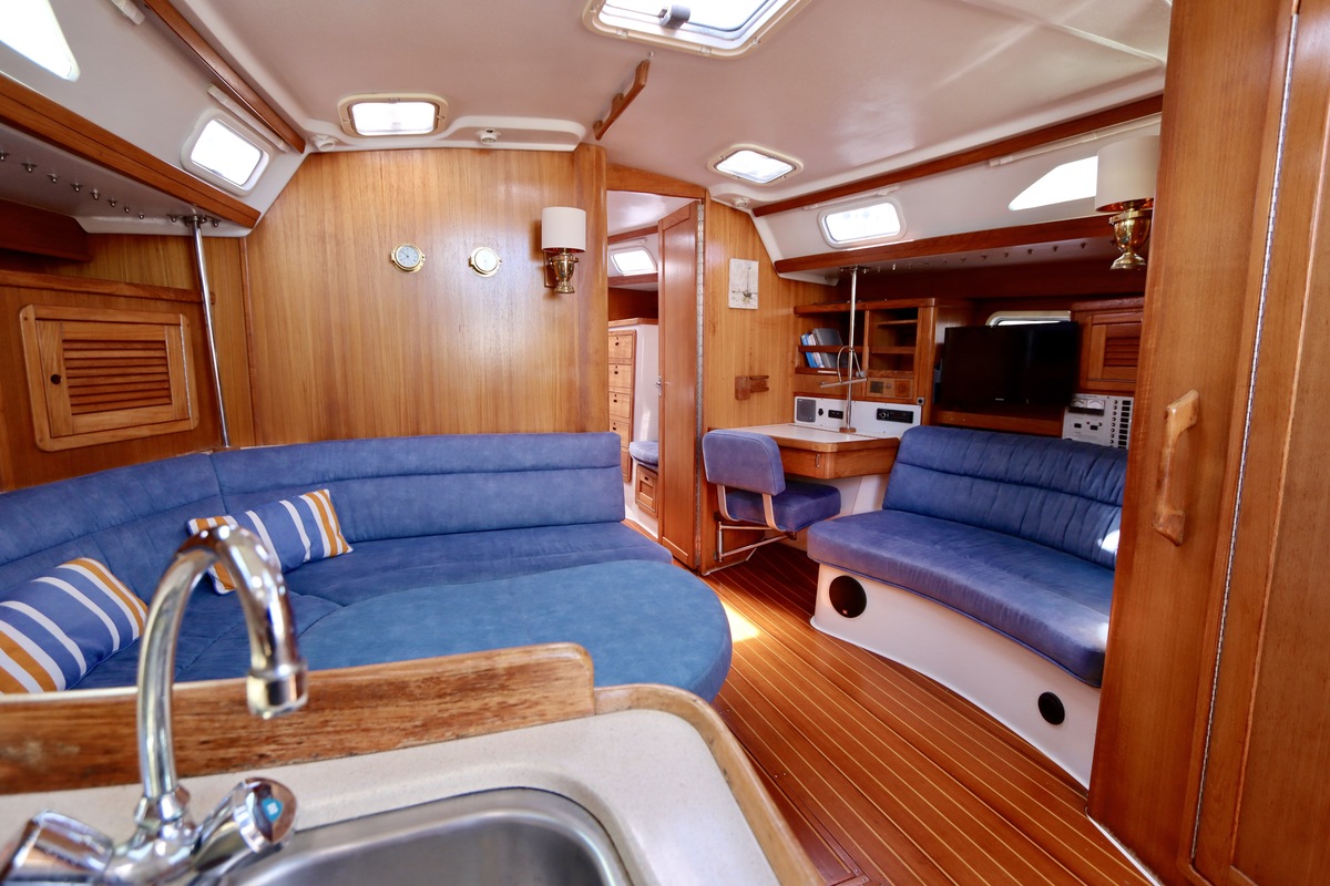 foto: 9 Catalina 42 MK II