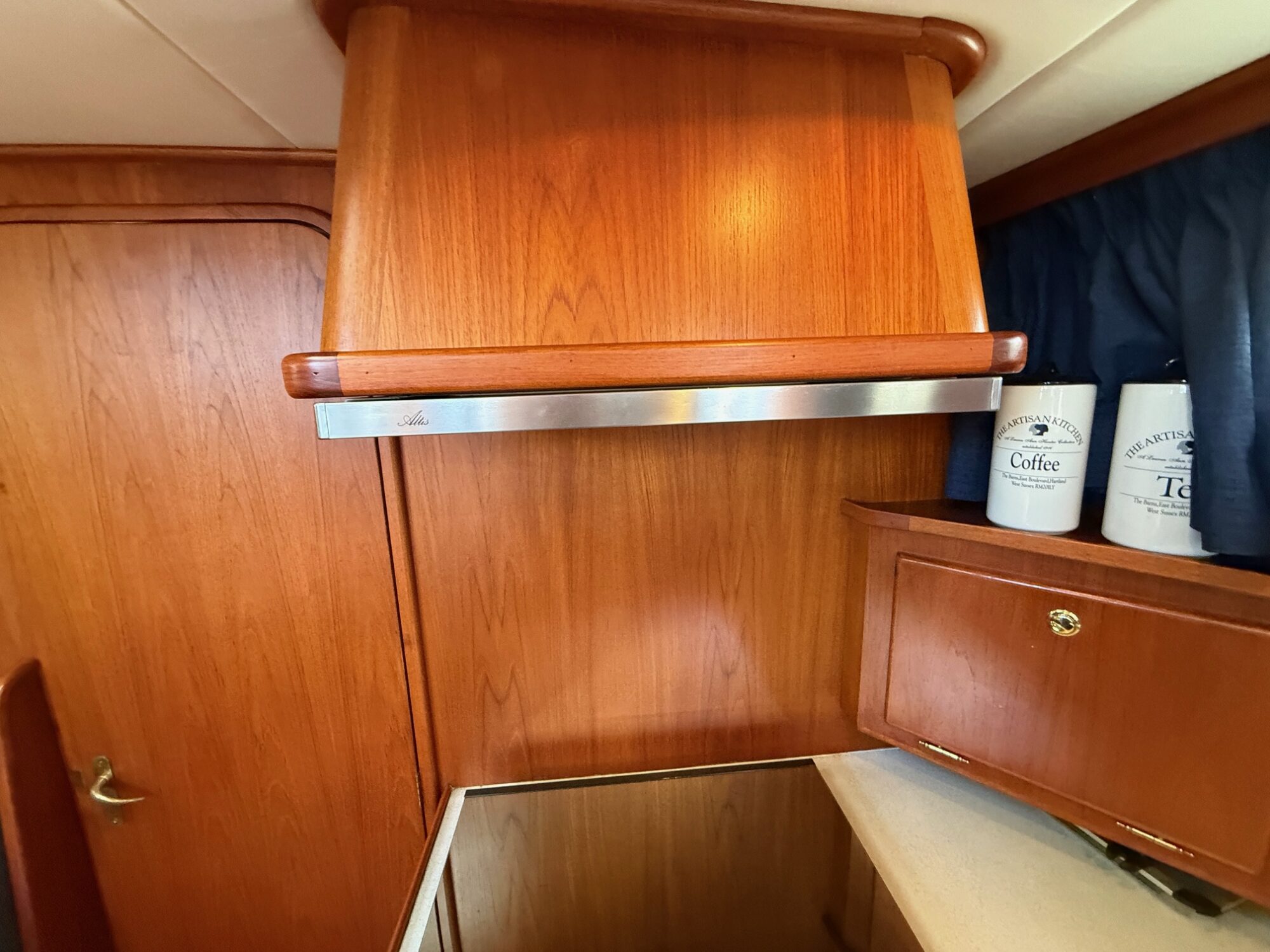 foto: 6 Explorer Explorer Classic 44 AK Cabrio