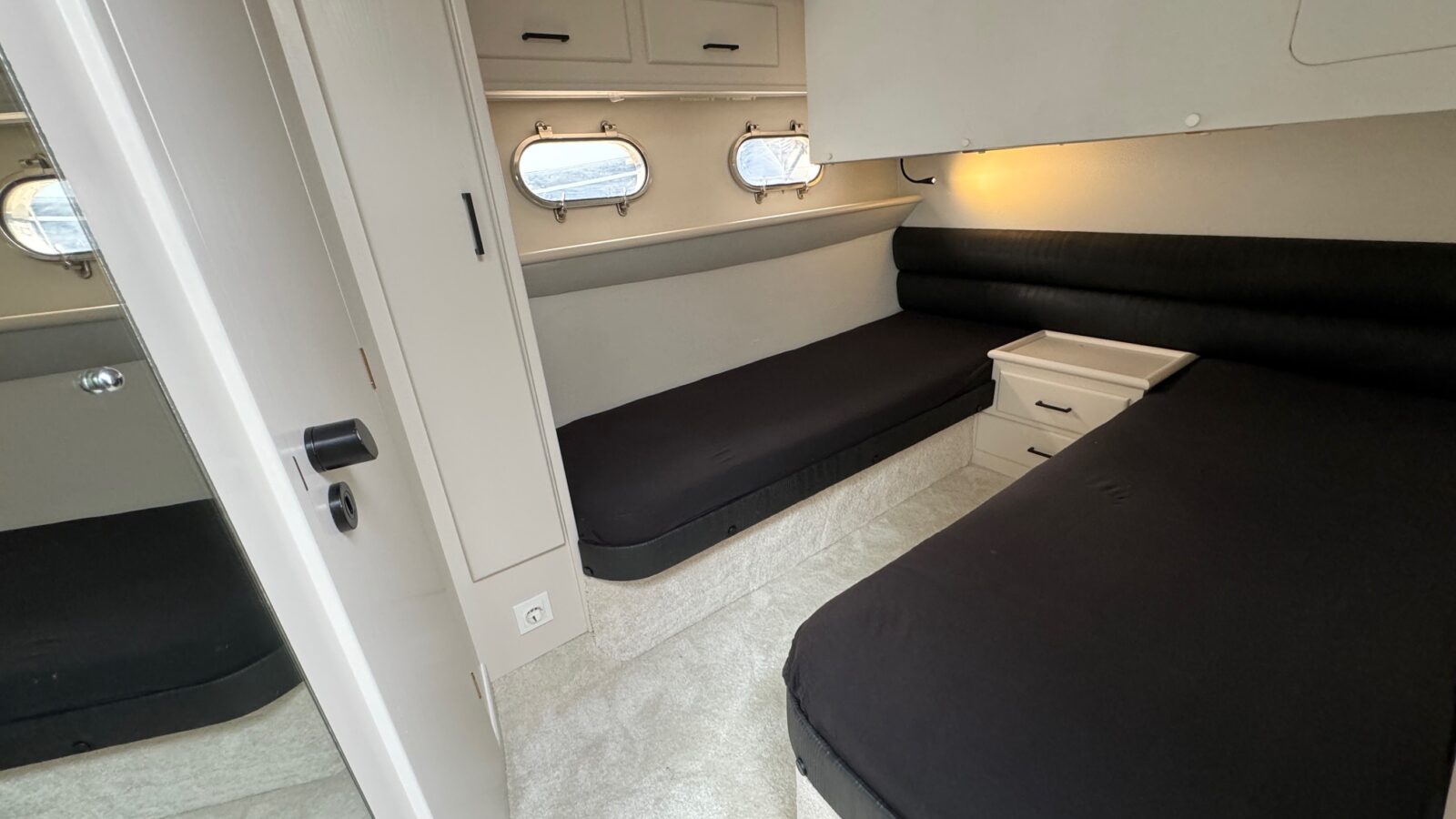 foto: 6 Fairline Fairline 43 Flybridge