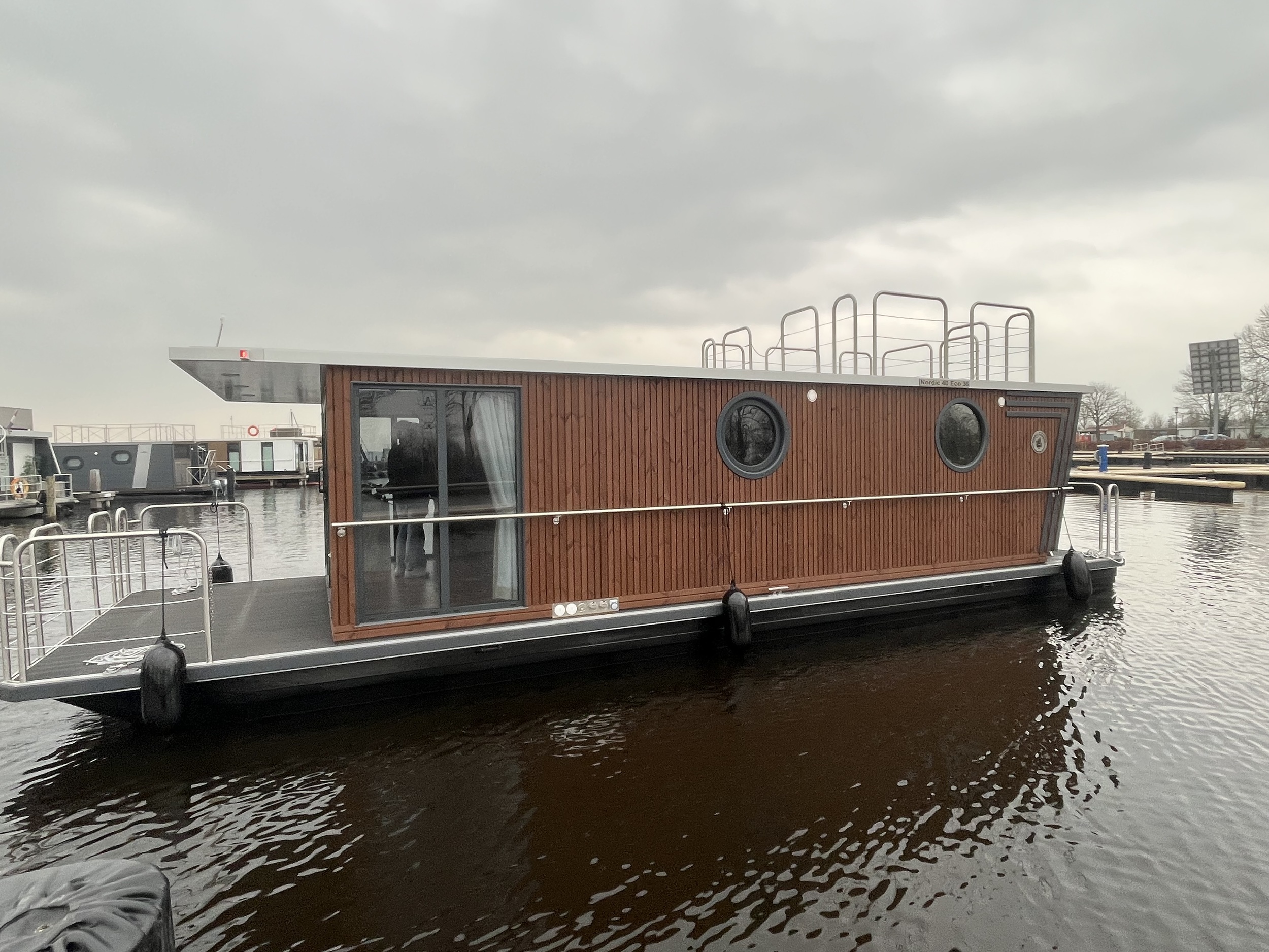 foto: 8 Nordic Season NS 40 Eco 36m2 Houseboat