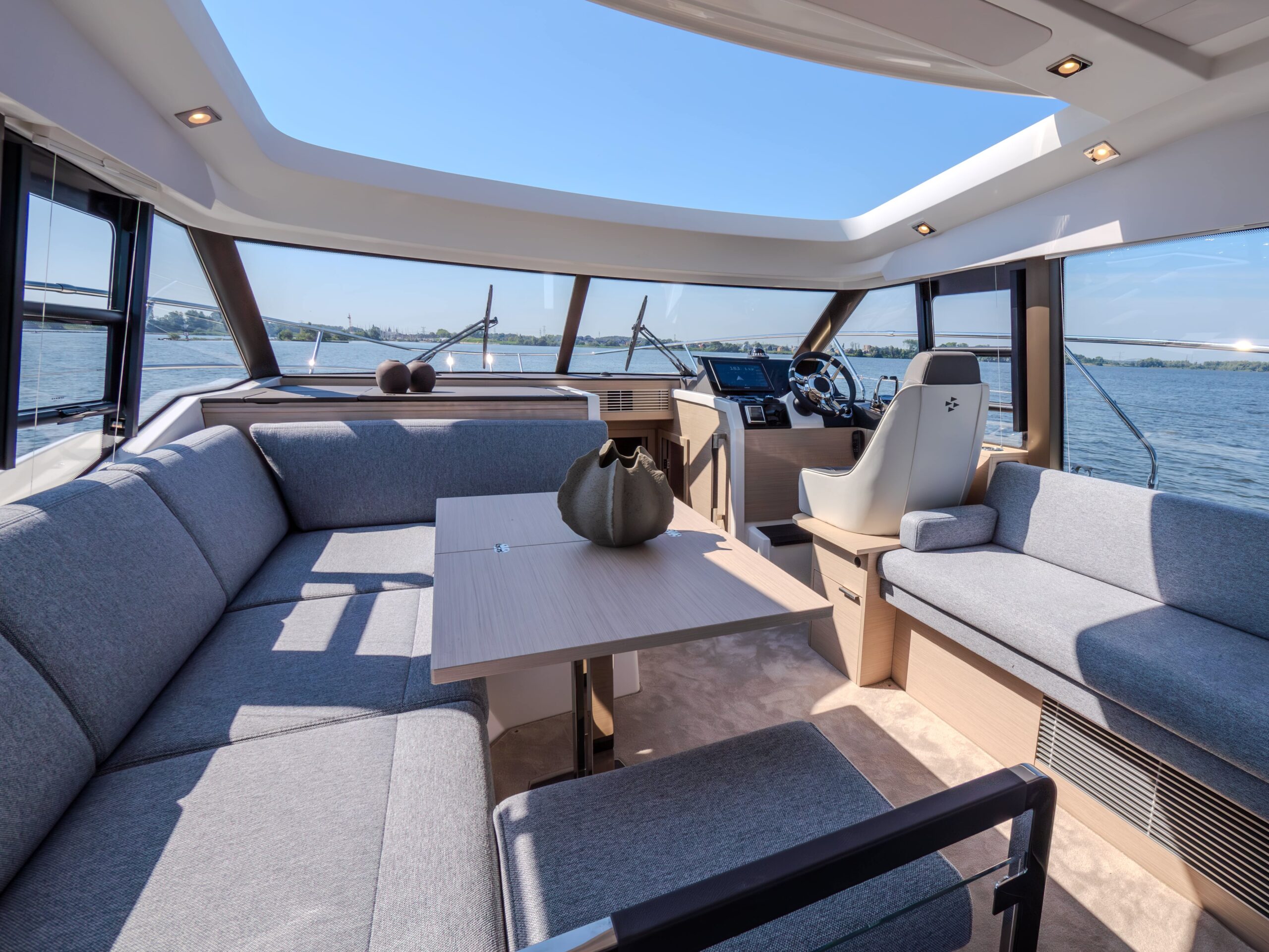 foto: 18 Prestige 420S