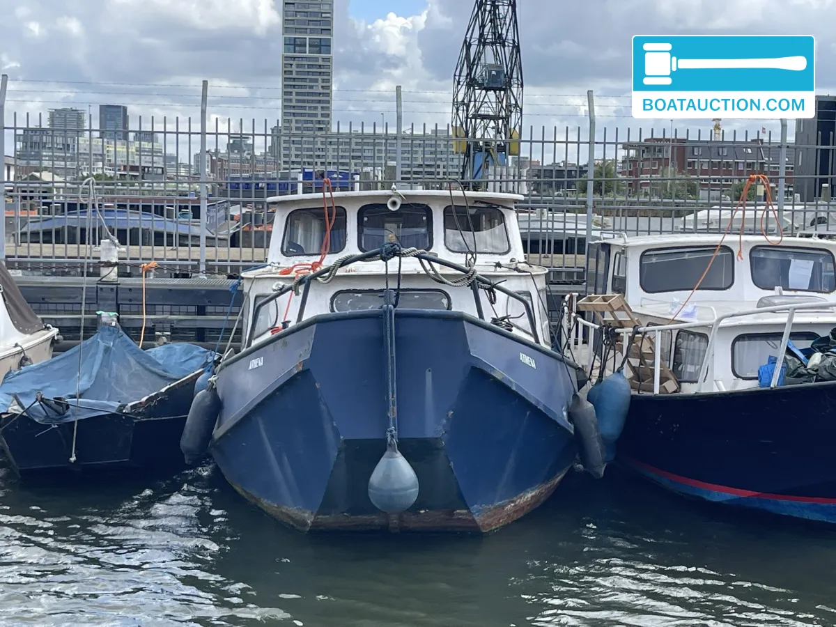 foto: 6 Motorboot 850