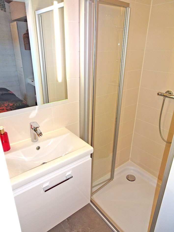 foto: 6 Spits B&B Varend Woonschip 39.09 met CvO