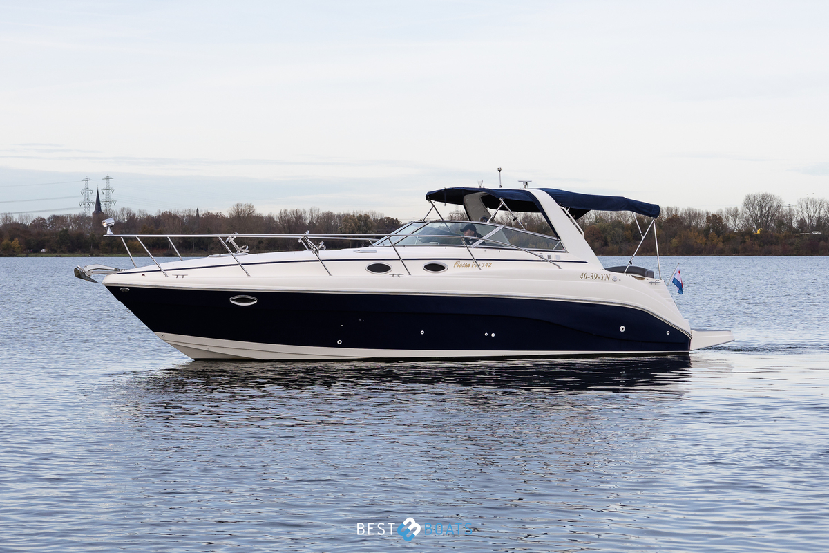 foto: 5 Rinker 342 Fiesta Vee