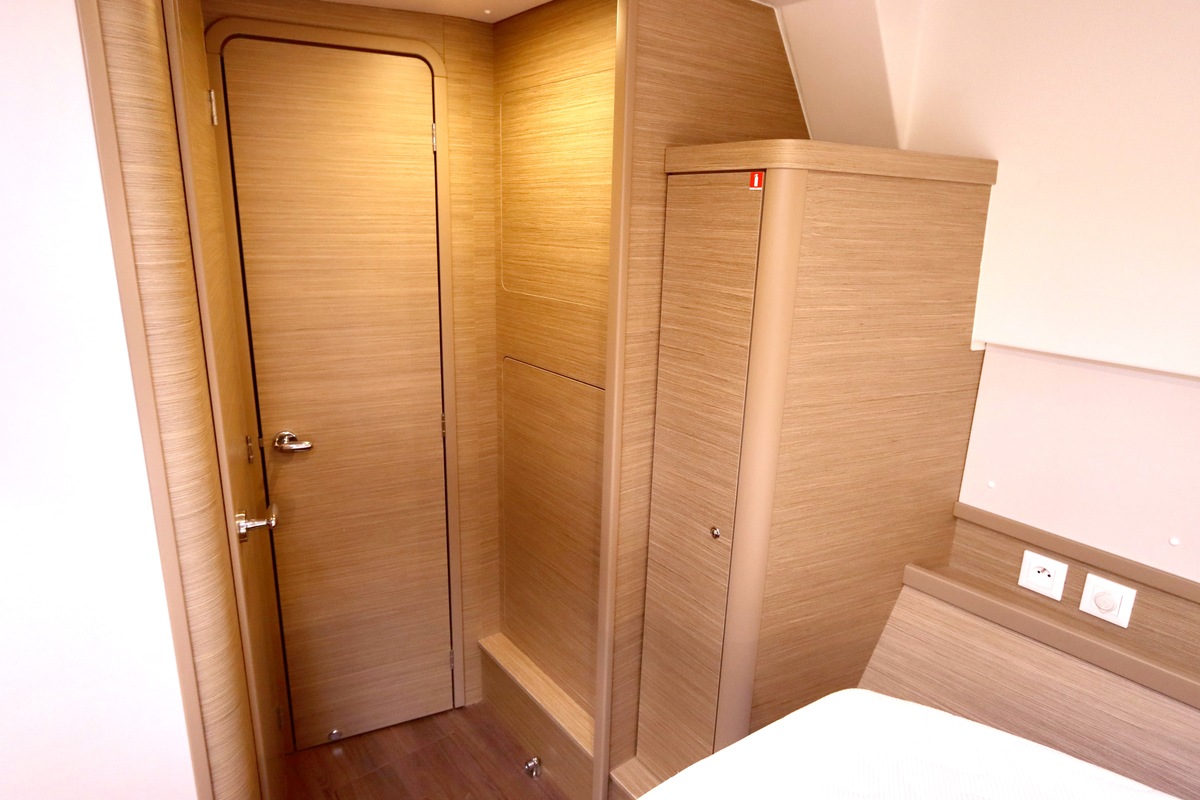foto: 14 Lagoon 42 Full specs