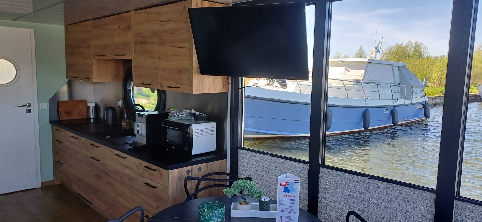 foto: 5 Campi 400 Houseboat Met Mooie Ligplaats