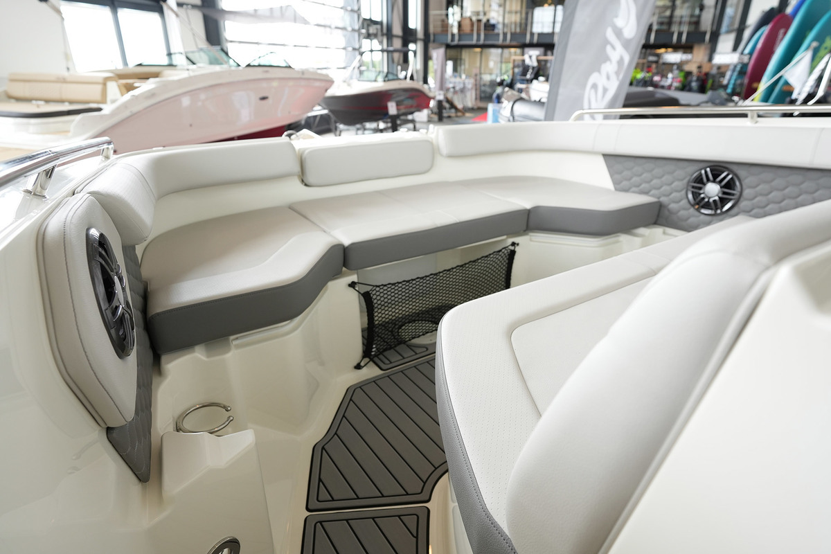foto: 13 Sea Ray SDX 250