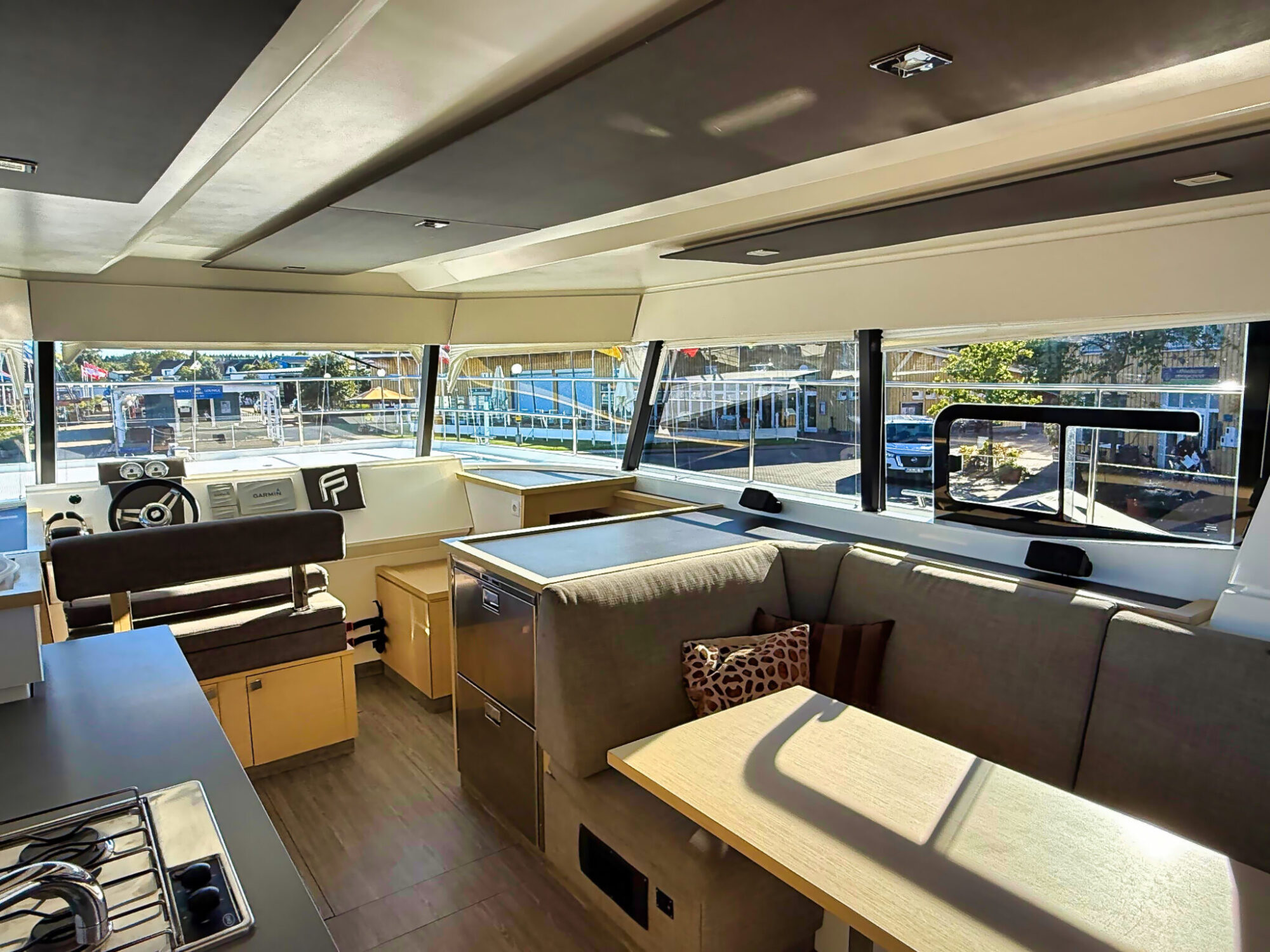 foto: 9 Fountaine Pajot Fountaine Payot Motorcatamaran MY 37