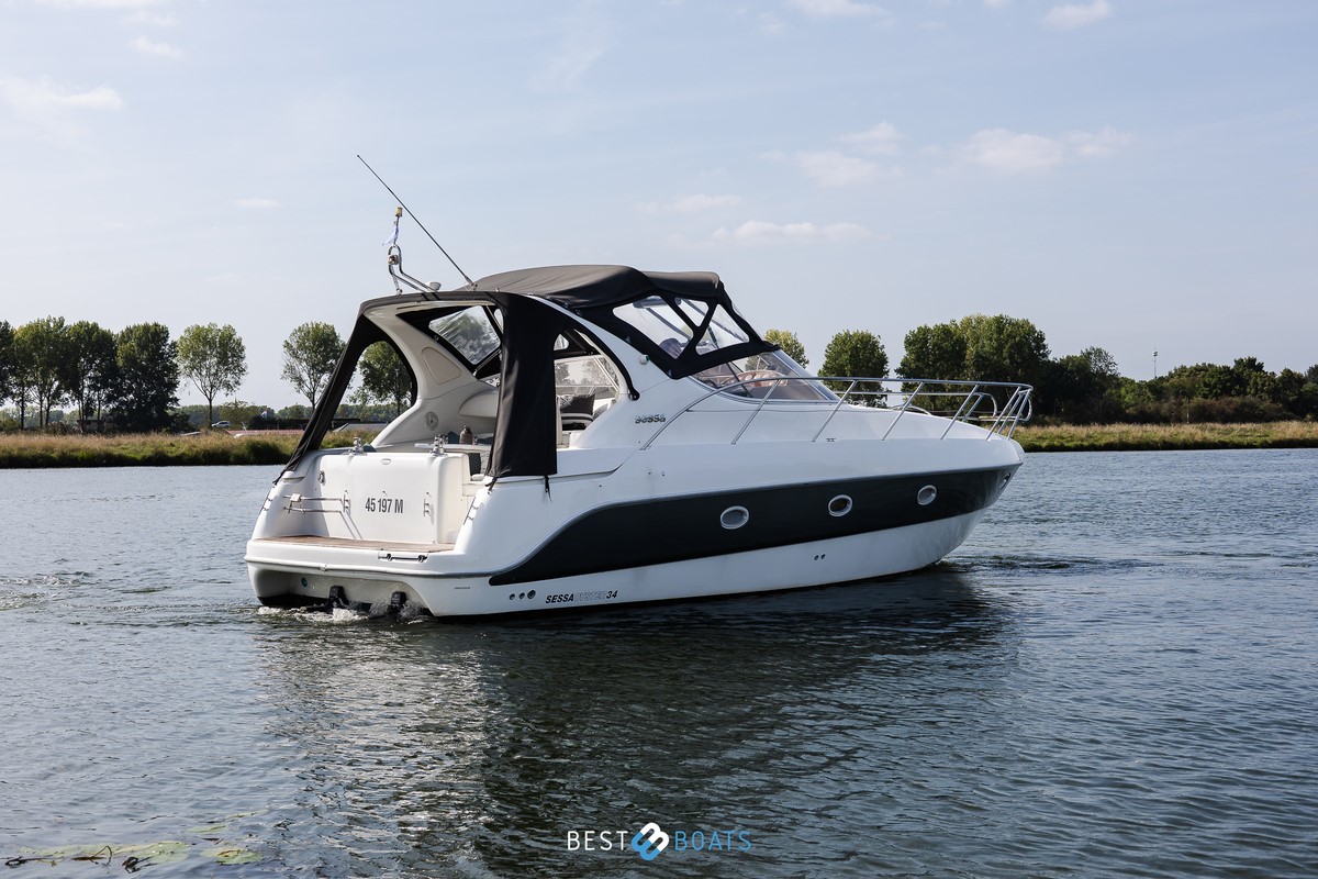 foto: 7 Sessa Marine Oyster 34