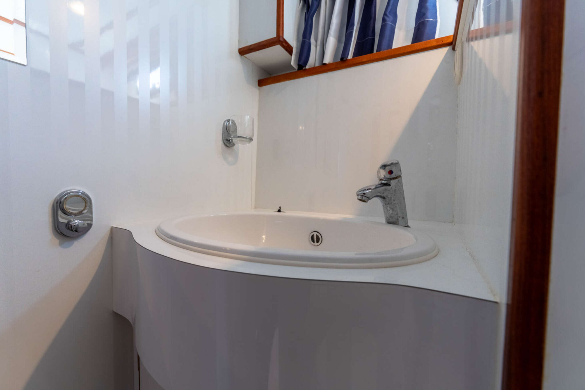 foto: 13 Explorer Explorer Classic 14.00 AK Cabrio