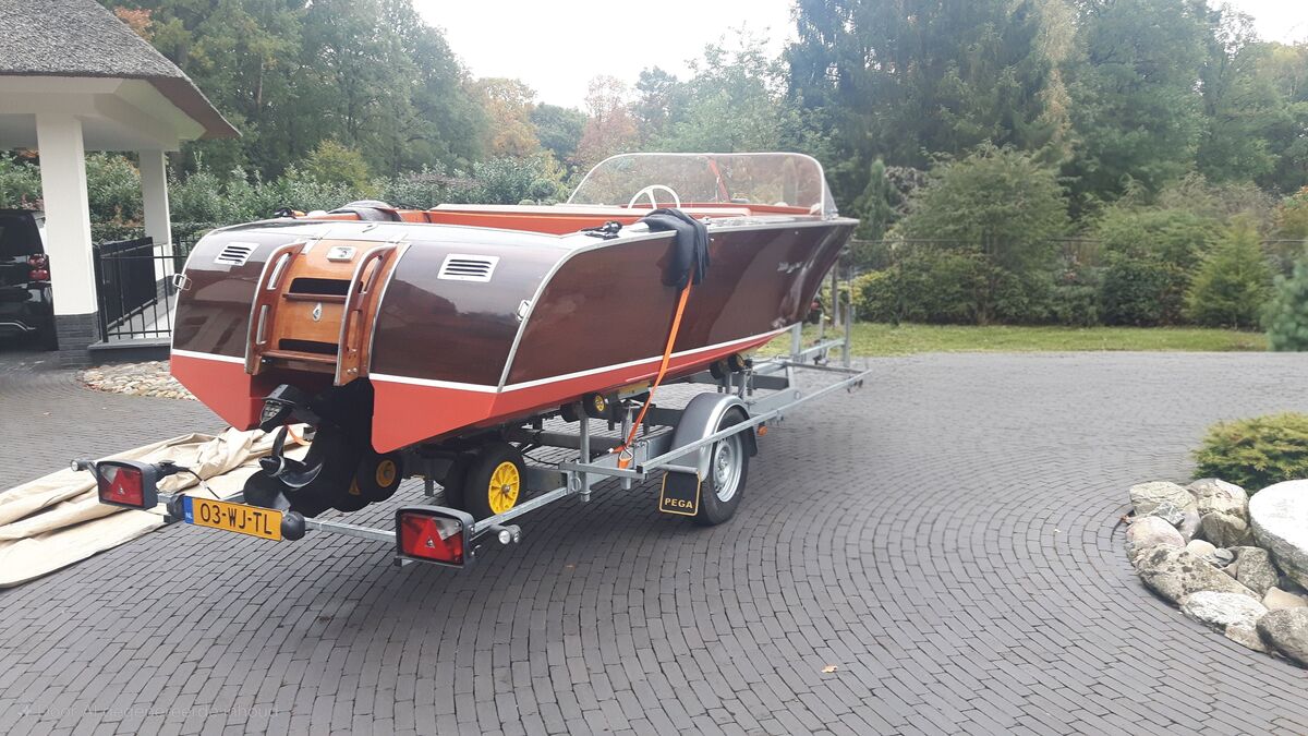 foto: 8 Pedrazzini Cavallino 570