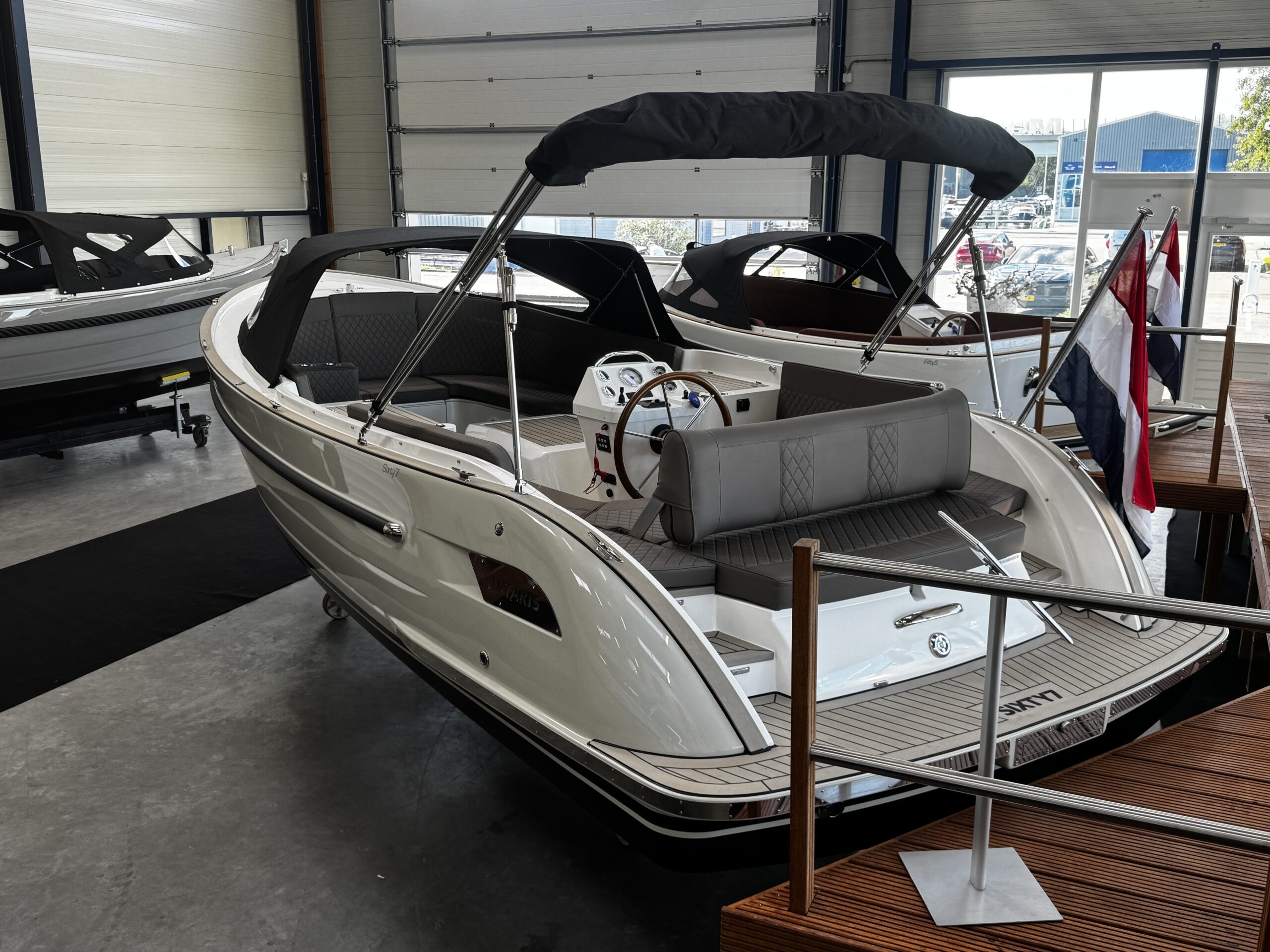 foto: 5 Antaris Sixty7 (op voorraad)