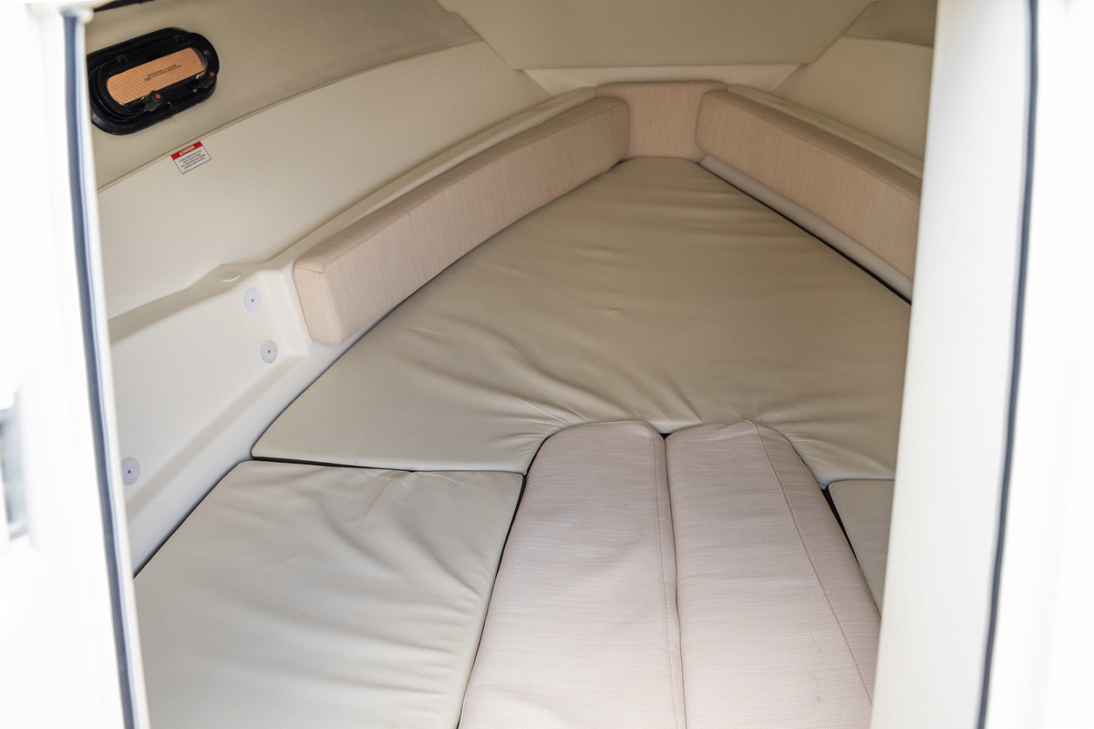 foto: 6 Sea Ray Sun Sport 250