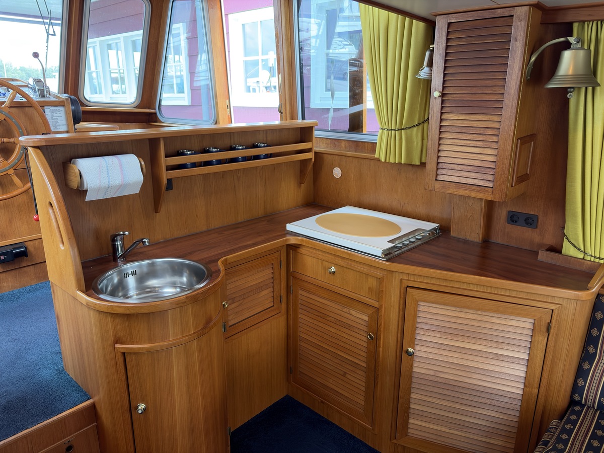 foto: 5 Alm Trawler 1200 AD
