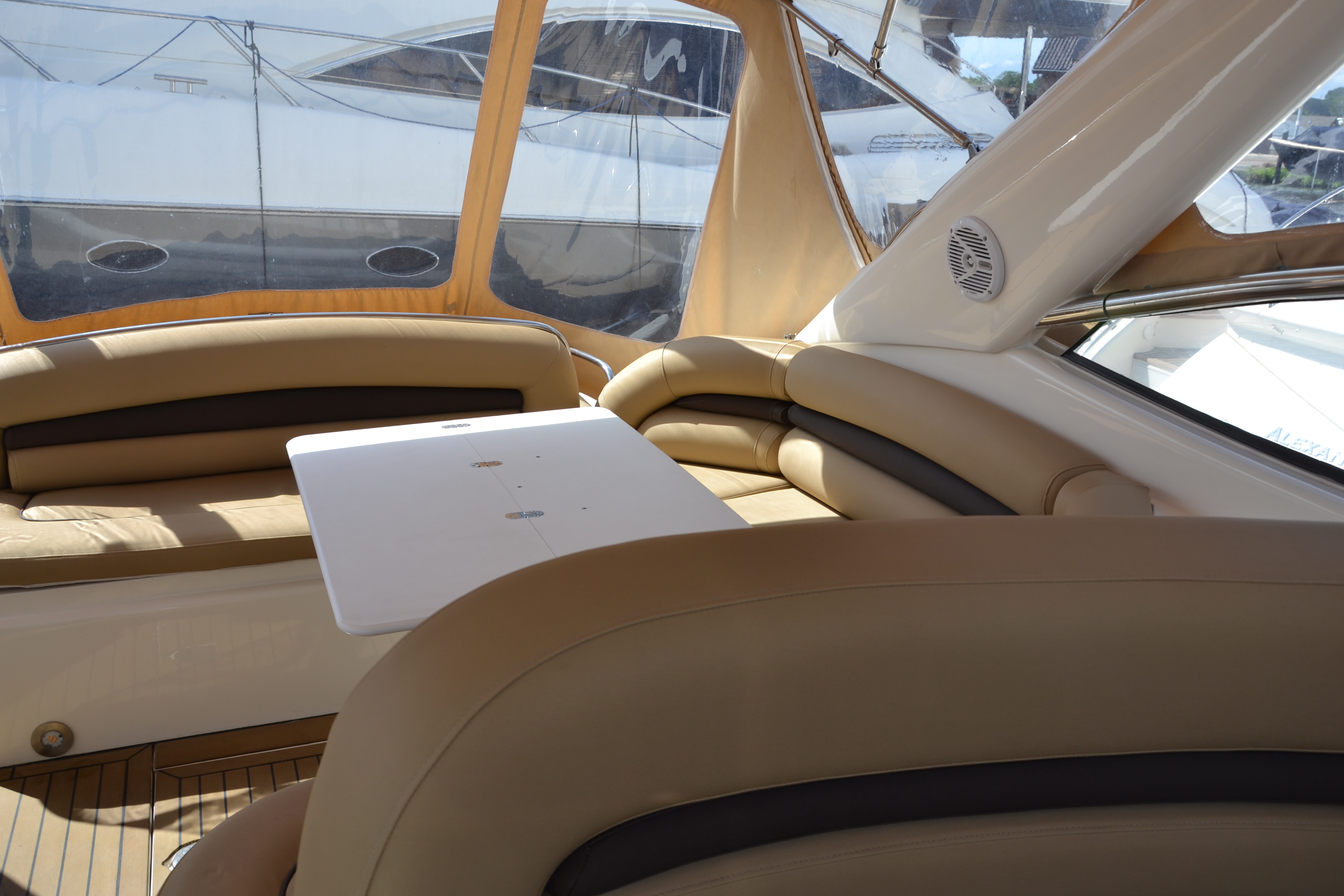 foto: 7 Sunseeker Camargue 44