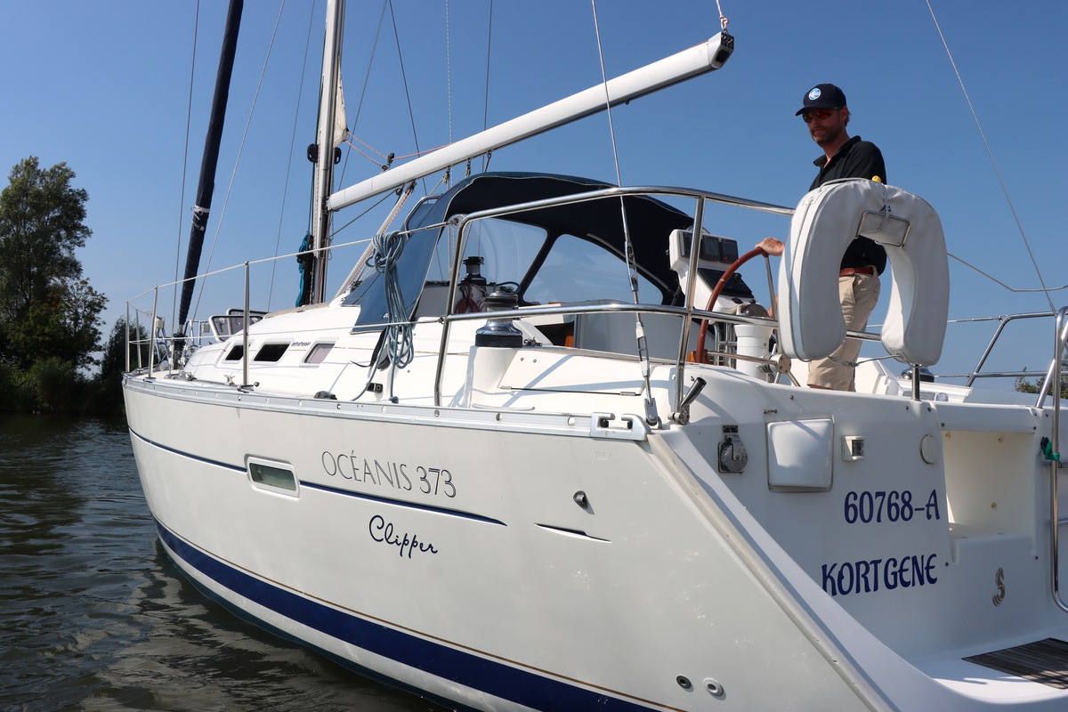 foto: 8 BENETEAU OCEANIS CLIPPER 373
