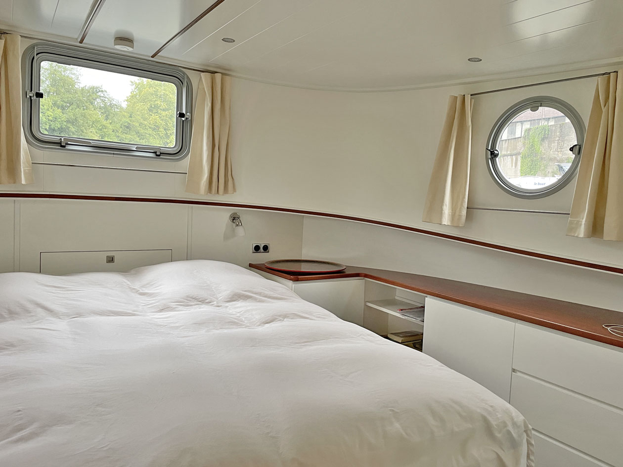 foto: 5 Piper Luxemotor 49L