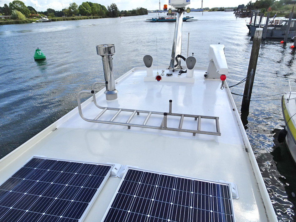 foto: 7 ex Patrouille vaartuig / Varend Woonschip 18.26 met UBC