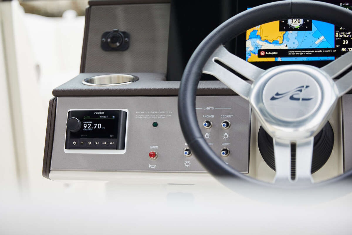 foto: 4 Sea Ray SDX 270