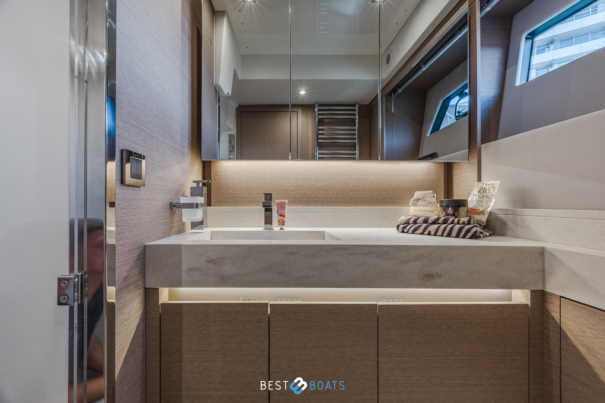 foto: 8 Prestige 520 FLY