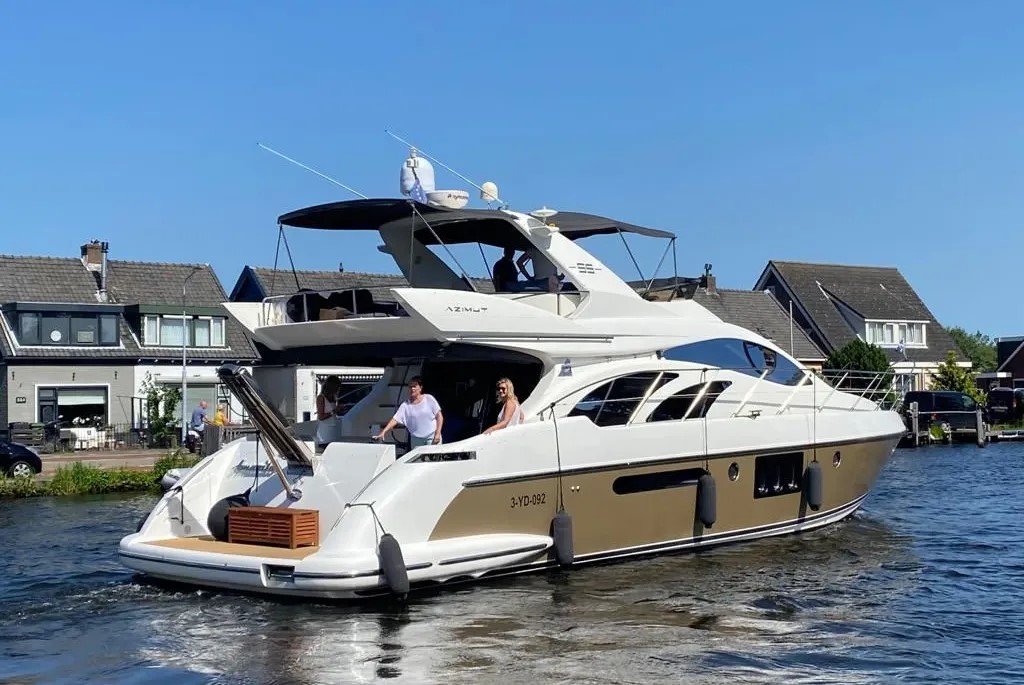 foto: 5 Azimut  55 EVO