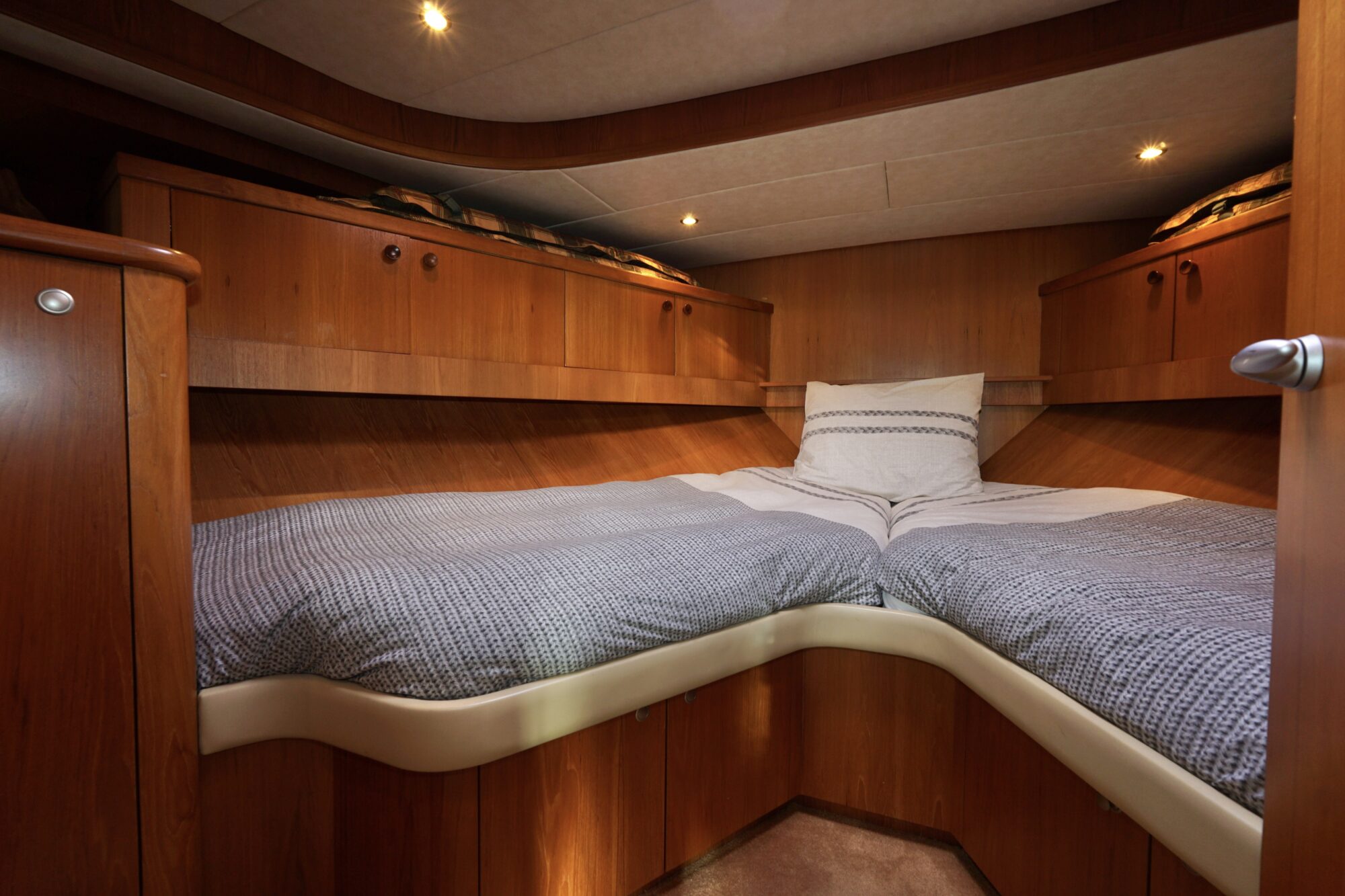 foto: 9 Van den Hoven Van den Hoven Exclusive 18.00 VS