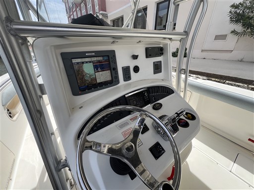 foto: 5 Boston Whaler 320 Outrage - 2X Mercury Verado 250