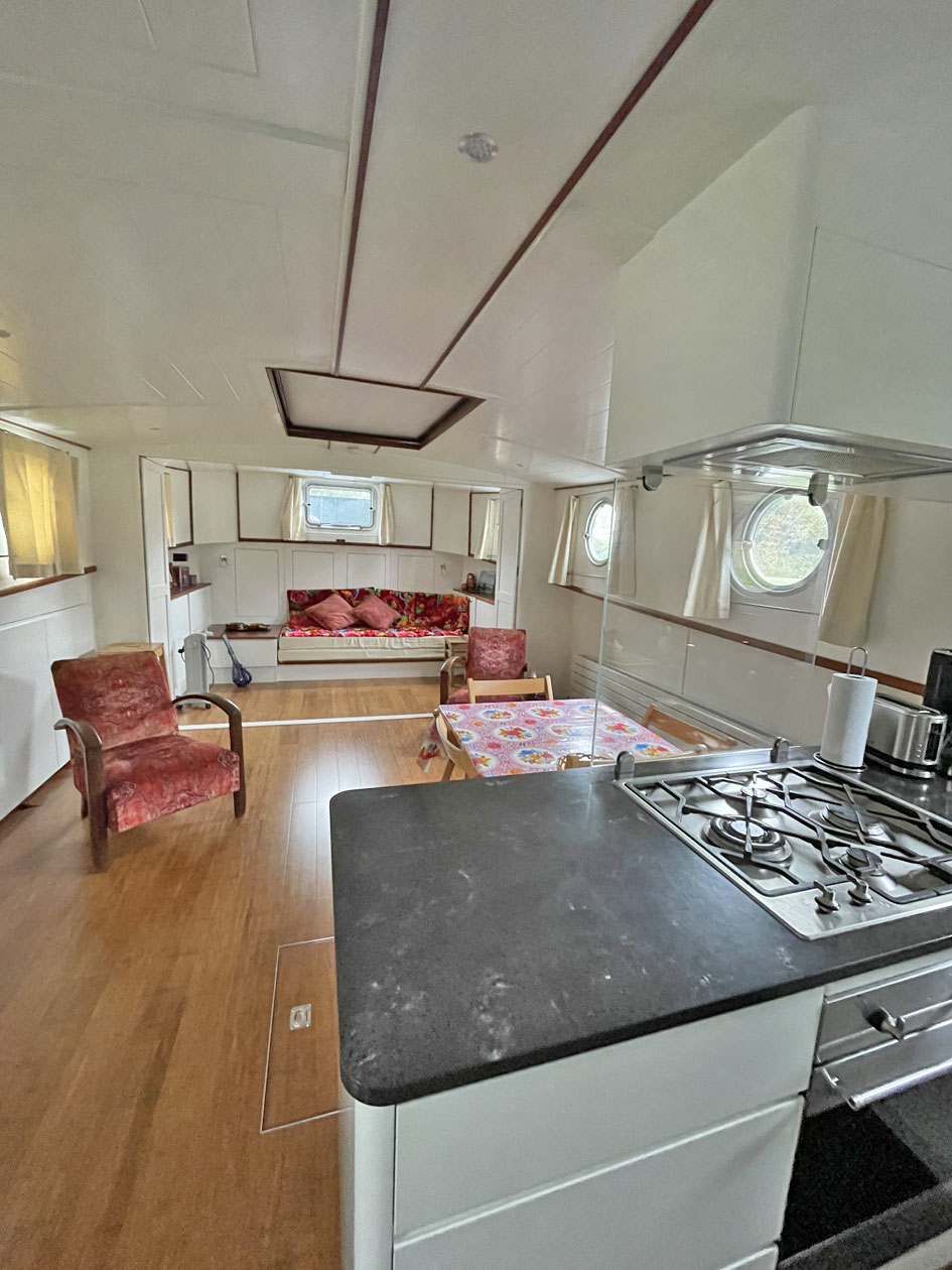 foto: 6 Piper Luxemotor 49L