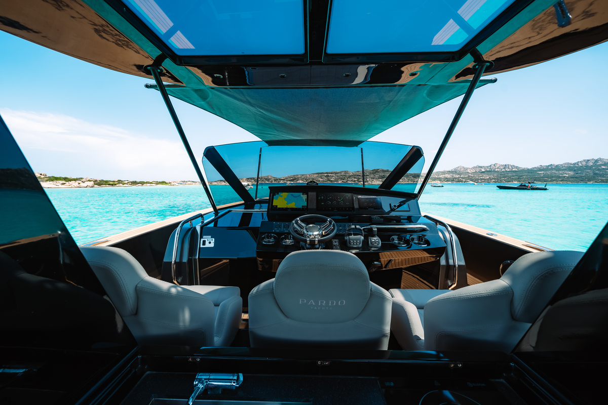 foto: 9 PARDO YACHTS 43  ON STOCK