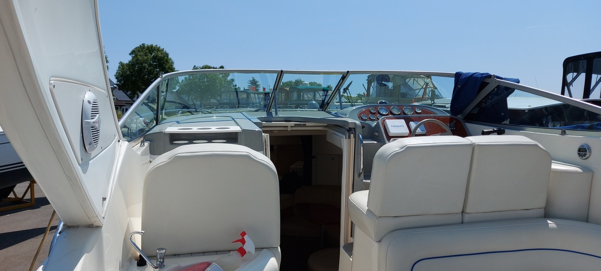 foto: 5 Bayliner 305