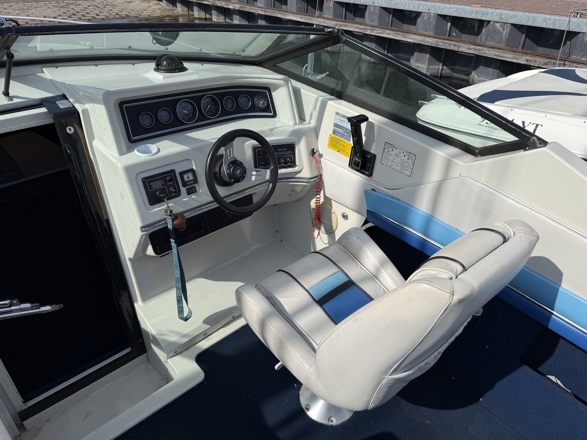 foto: 5 Wellcraft 233 Eclipse