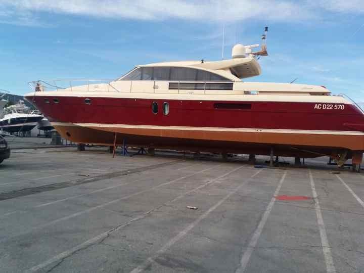 foto: 6 Guy Couach 2100 open 