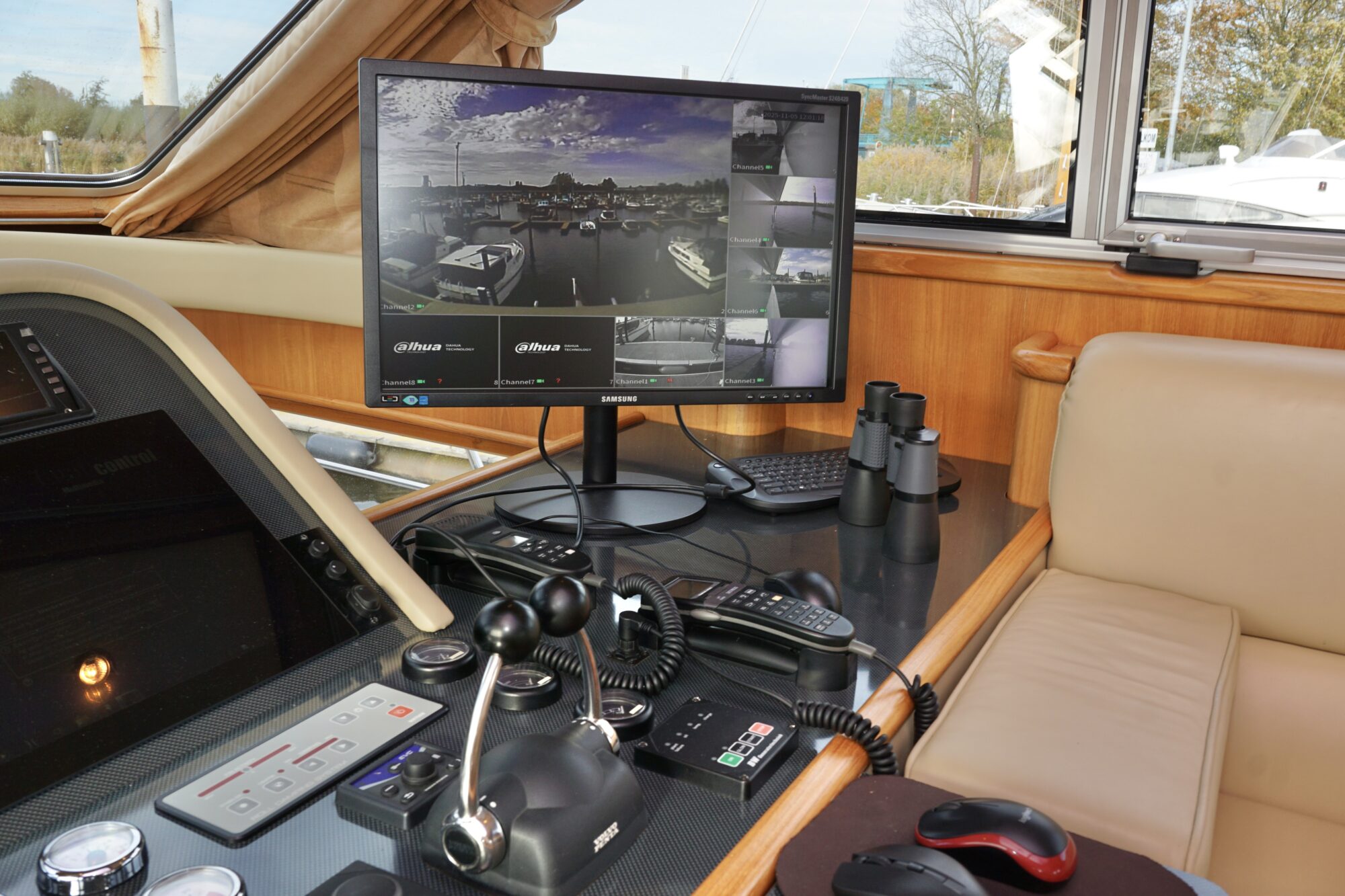 foto: 10 Van den Hoven Van den Hoven Exclusive 18.00 VS