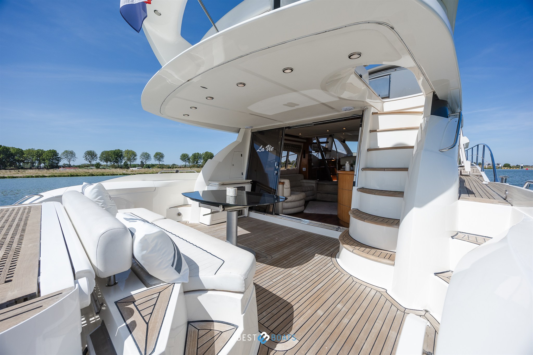 foto: 6 Sunseeker Manhattan 64