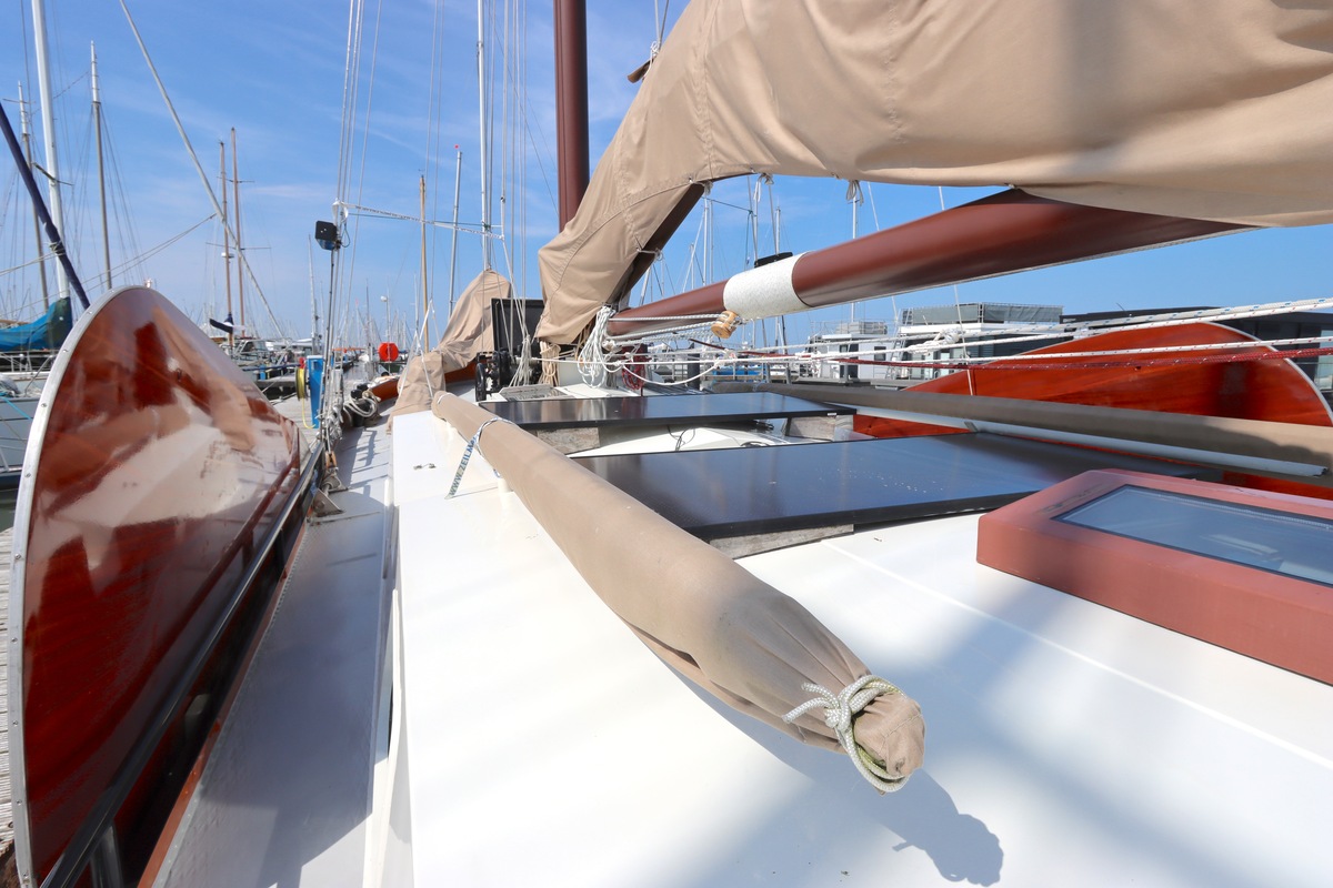 foto: 6 Tjalk Woonboot 