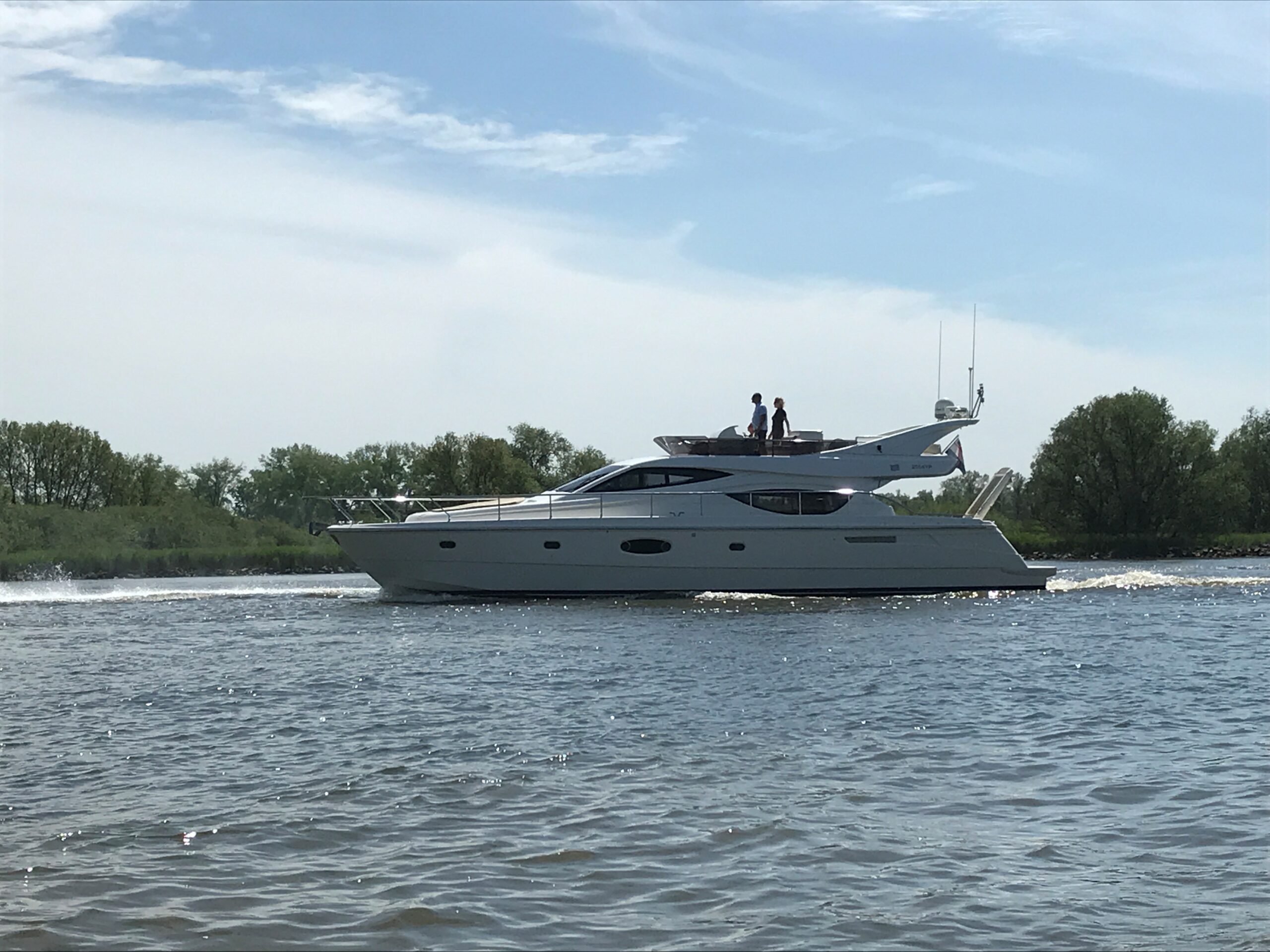 Ferretti Yachts 550