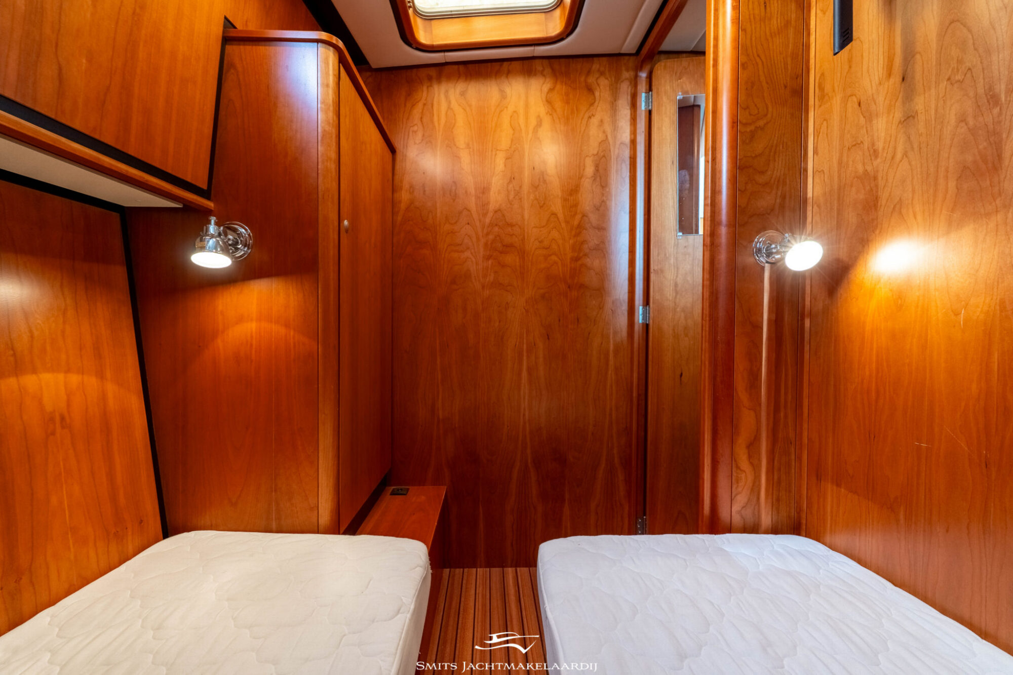 foto: 10 Linssen Linssen Grand Sturdy 43.9 AC