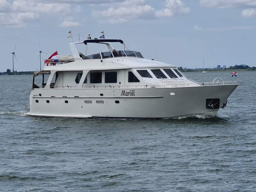 foto: 5 Jacabo 2300 (Varend woonschip)