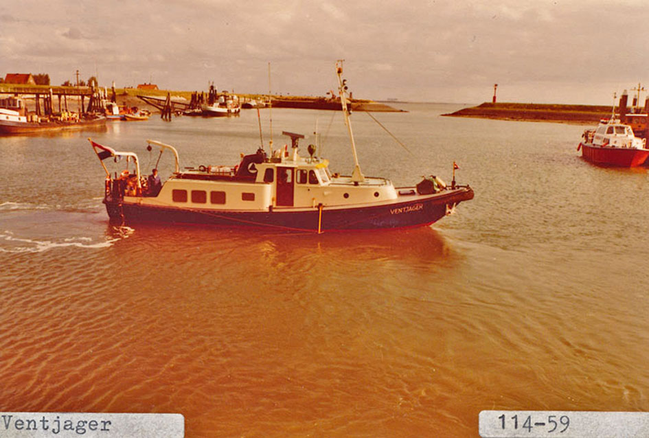 foto: 4 Varend Woonschip ex RWS vlet 14.78