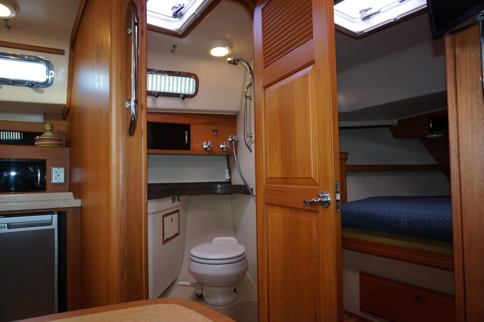 foto: 6 Island Packet Island Packet Craft 360 Express