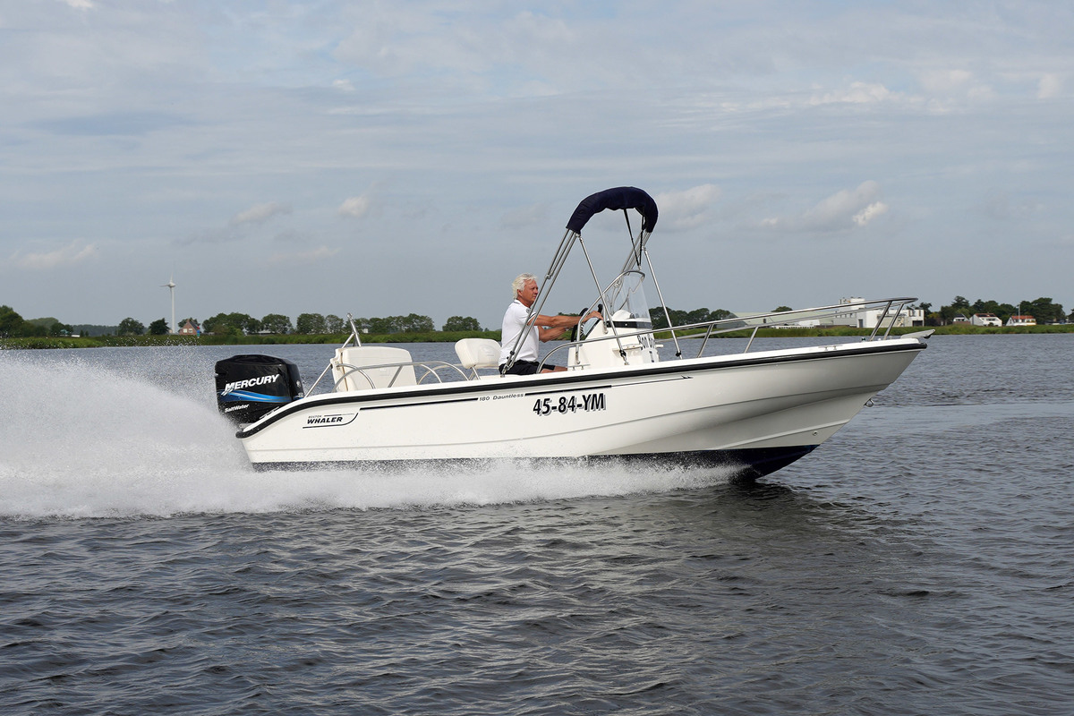 foto: 7 Boston Whaler 180 Dauntless